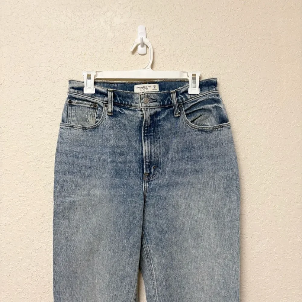 Abercrombie & Fitch 90s Straight High Rise Blue Jeans Size 28/6R Curve Slit